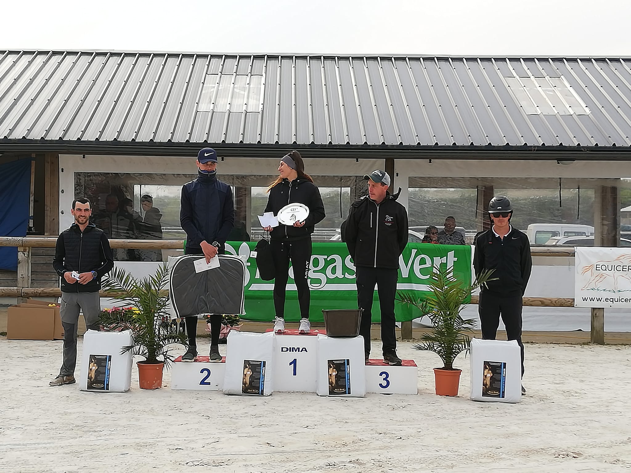 279076931_5677013785661437_6391460518272577808_n